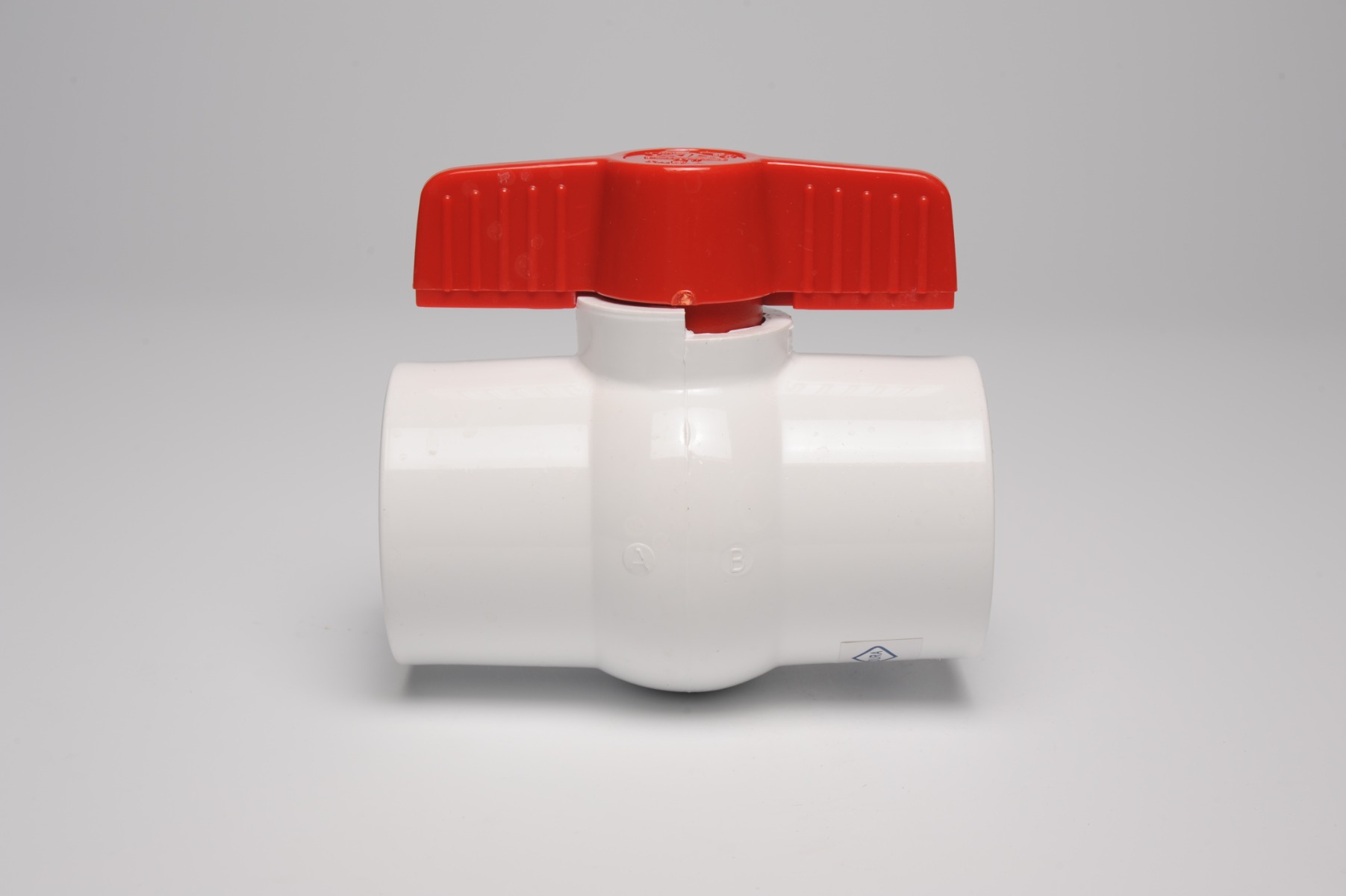 PVC Compact Ball Valve TxT - White